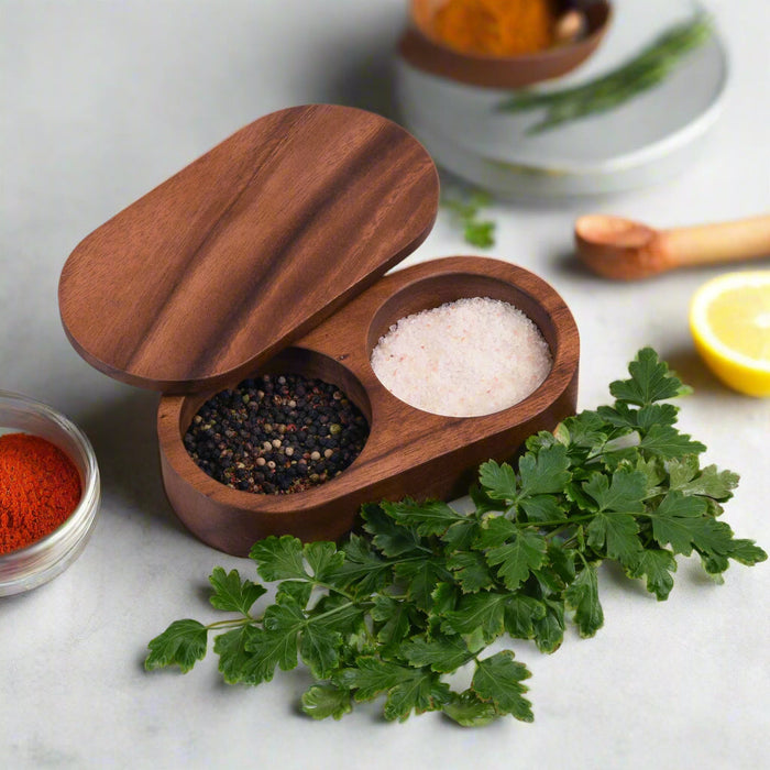 Wooden Salt & Pepper Pinch Pot with Cover